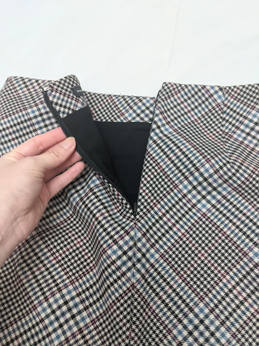 Like New White House Black Market Brown Plaid Mini Skirt with Zip Detail Size 8